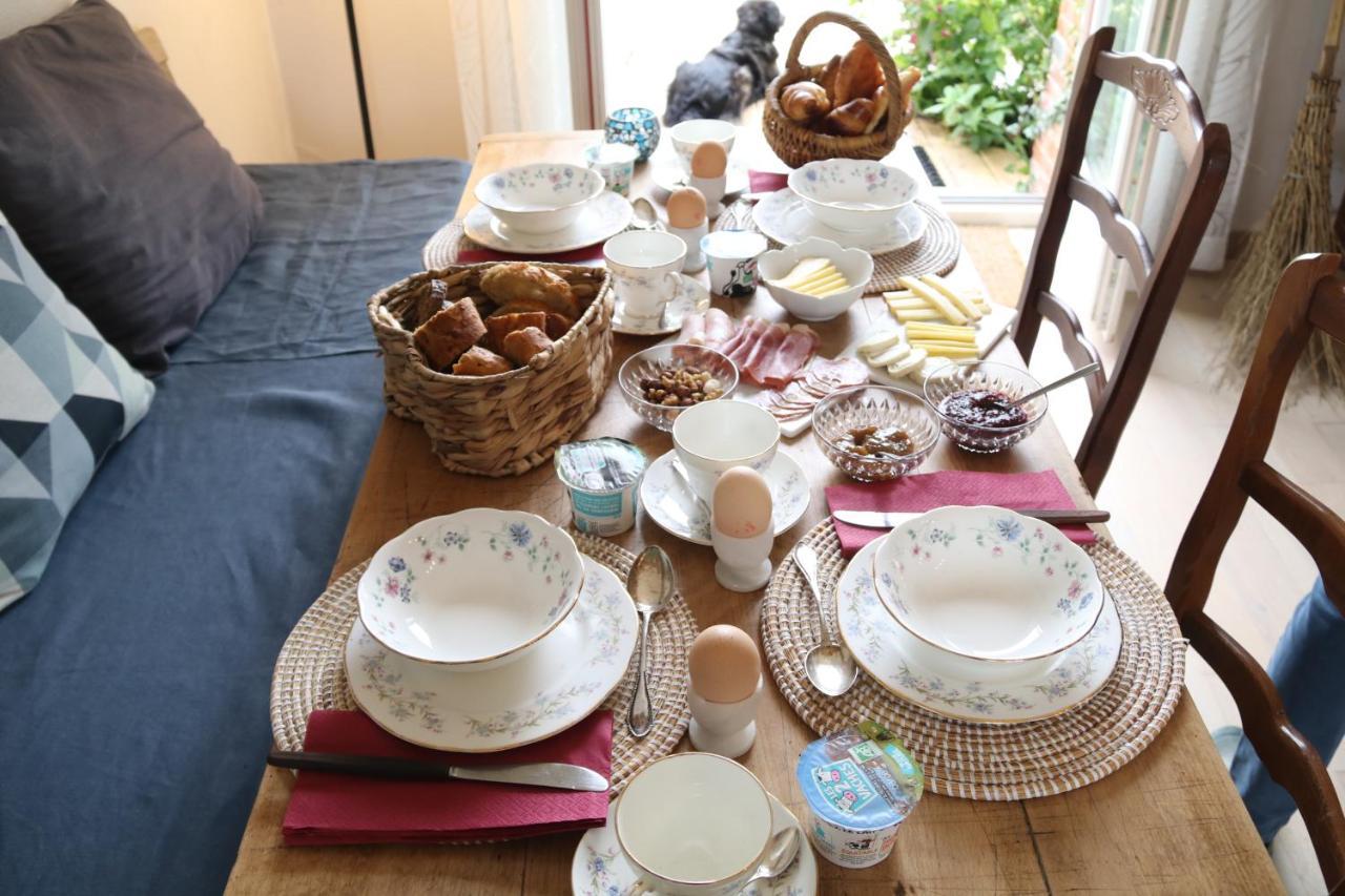 Manoir Du Taillis Bed and Breakfast Heugon Εξωτερικό φωτογραφία
