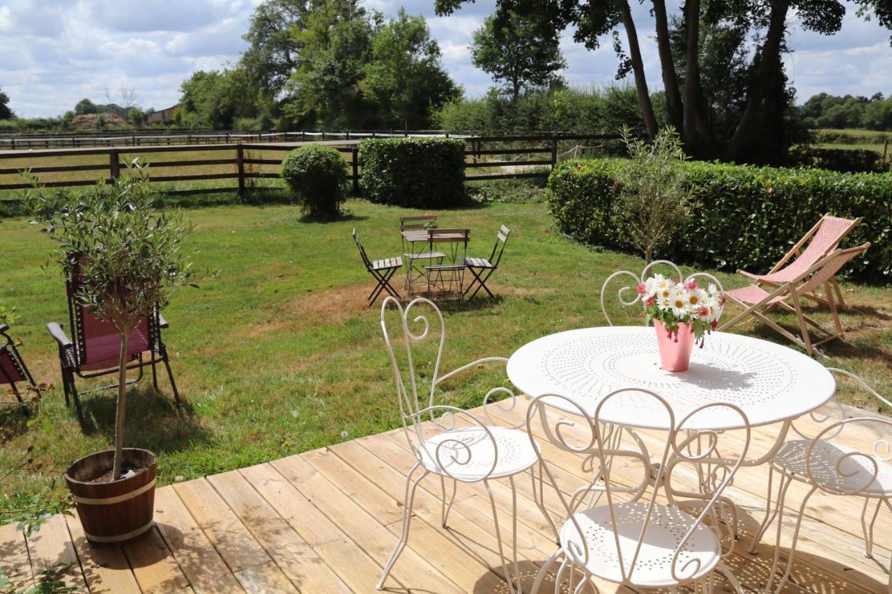 Manoir Du Taillis Bed and Breakfast Heugon Εξωτερικό φωτογραφία
